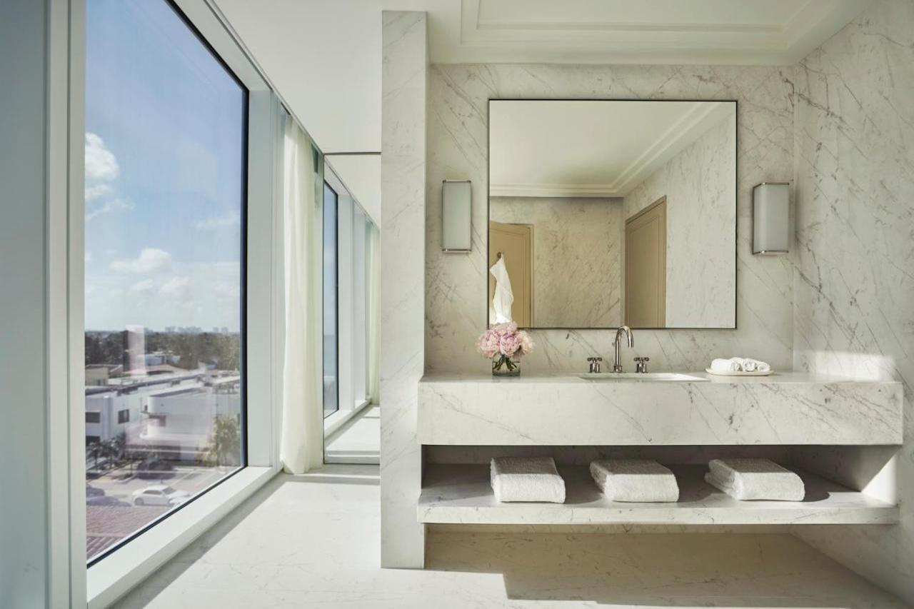 Four Seasons Hotel At The Surf Club Surfside Extérieur photo